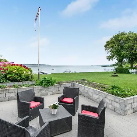 1 Bedroom Stunning In